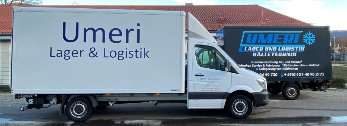UMERI Lager & Logistik GmbH Kühlfahrzeuge vor dem Lager